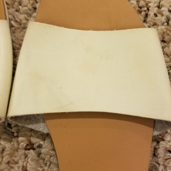 BDG White Slides - Picture 2 of 4